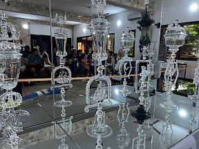 Мастер-класс российского стеклодува прошел в Танзании Мастер-класс российского стеклодува прошел в Танзании